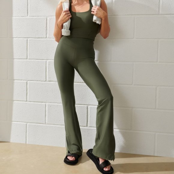 NEW Abercrombie YPB sculptLUX Split-Hem Flare Legging M - Picture 4 of 6